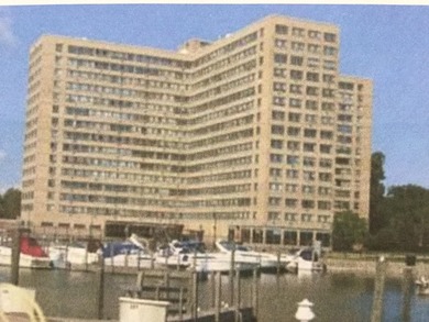 Lake Saint Clair Home For Sale in Detroit Michigan