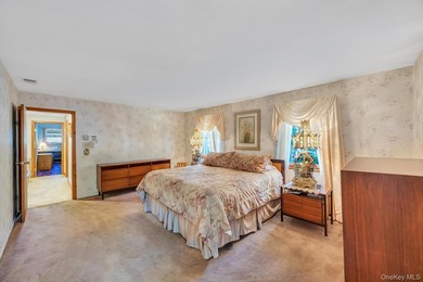 Beautiful Brookfield Colonial in Charter Oaks, 4 bedrooms, 2.5 - photo 26