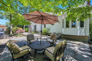Beautiful Brookfield Colonial in Charter Oaks, 4 bedrooms, 2.5 - photo 39