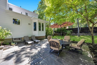 Beautiful Brookfield Colonial in Charter Oaks, 4 bedrooms, 2.5 - photo 40