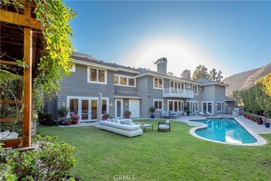 An absolutely extraordinary custom Cape Cod with the premier - photo 3