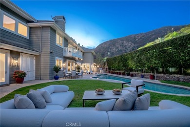 An absolutely extraordinary custom Cape Cod with the premier - photo 4