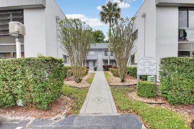 (private lake, pond, coastal) Condo For Sale in Delray Beach Florida