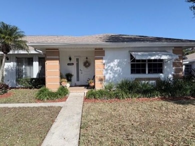 CONDO BEAUTIFUL!! This partially furnished end condo is updated - photo 1