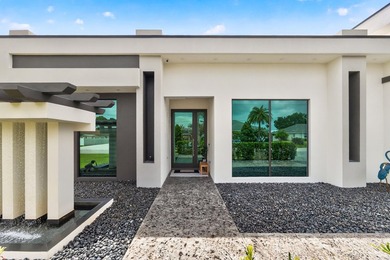 A contemporary, elegantly designed 4,715 sq ft, 4 BR, 5.5 BA - photo 11