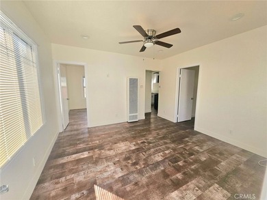 Prime Investment Opportunity in Long Beach! This fully - photo 13