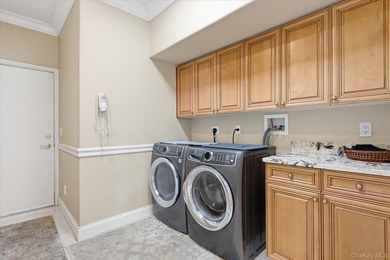 Rare opportunity to own one of the few ranch-style homes in this - photo 15