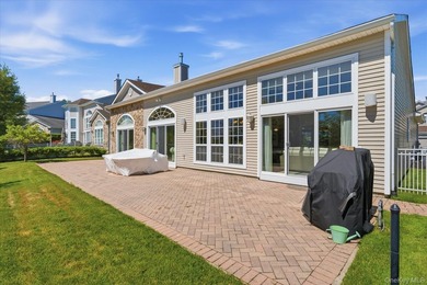 Rare opportunity to own one of the few ranch-style homes in this - photo 24