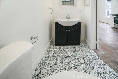 Prime Investment Opportunity in Long Beach! This fully - photo 24
