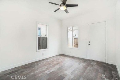 Prime Investment Opportunity in Long Beach! This fully - photo 25