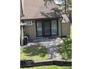 Lake Home Sale Pending in Fox Lake, Illinois