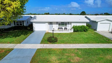 Welcome to this charming single-story home in Palm Beach - photo 1
