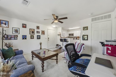 1 bedroom 1 bath 3rd floor Condo with a small storage unit. You - photo 12