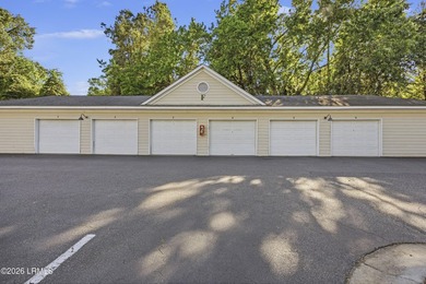 1 bedroom 1 bath 3rd floor Condo with a small storage unit. You - photo 22