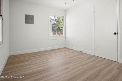 Welcome to a beautifully renovated 4-bedroom, 2-bath residence - photo 22