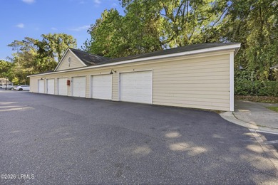 1 bedroom 1 bath 3rd floor Condo with a small storage unit. You - photo 23