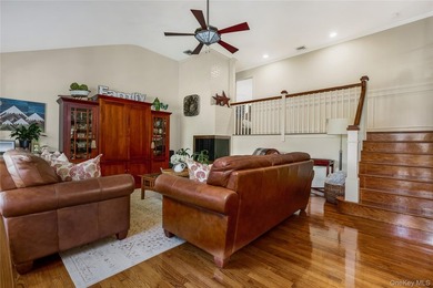 Welcome to Nassau Shores in Massapequa! This beautifully - photo 25