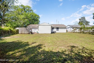 Welcome to a beautifully renovated 4-bedroom, 2-bath residence - photo 26