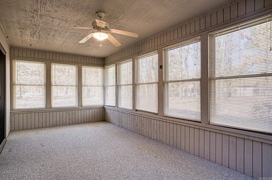 1 STORY HOME ON A LARGE CORNER LOT, WELL KEPT WITH NEW CARPET IN - photo 29