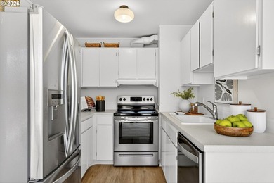 Step into the Fontaine - Portland's iconic mid-century classic -