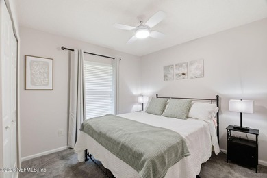 Welcome to this light & bright home that is ready for its next - photo 22