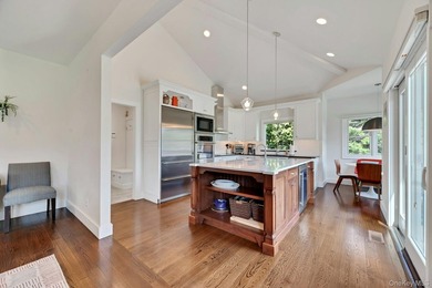 Spacious Open Plan Home with So Much to Offer near Several Great - photo 7