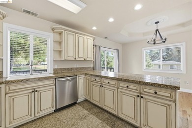 Welcome to 20686 Crest Pine Easement. Well- maintained, fully - photo 11