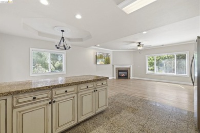 Welcome to 20686 Crest Pine Easement. Well- maintained, fully - photo 12