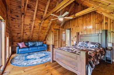 Beautiful log home overlooking the breathtaking waters of Dale - photo 18