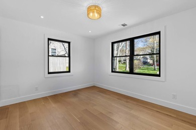 Beautifully renovated and set on a pristine landscaped parcel - photo 22