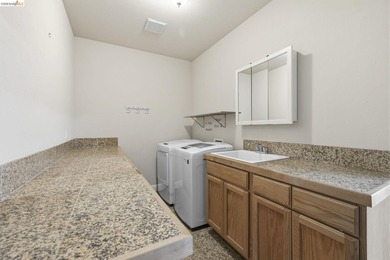 Welcome to 20686 Crest Pine Easement. Well- maintained, fully - photo 24