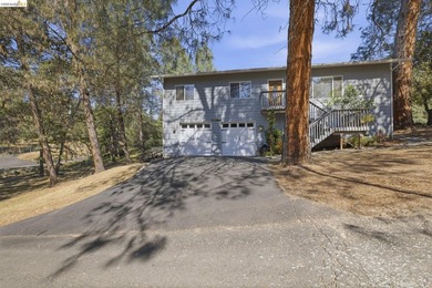 Welcome to 20686 Crest Pine Easement. Well- maintained, fully - photo 27