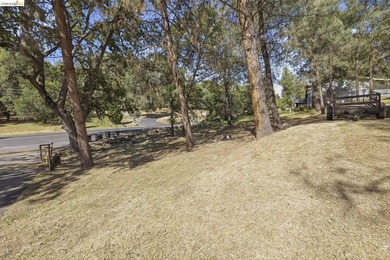 Welcome to 20686 Crest Pine Easement. Well- maintained, fully - photo 28