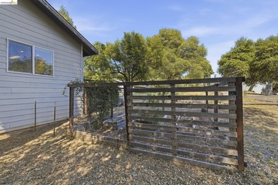 Welcome to 20686 Crest Pine Easement. Well- maintained, fully - photo 30