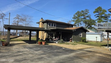 White Lake Home For Sale in Elizabethtown North Carolina