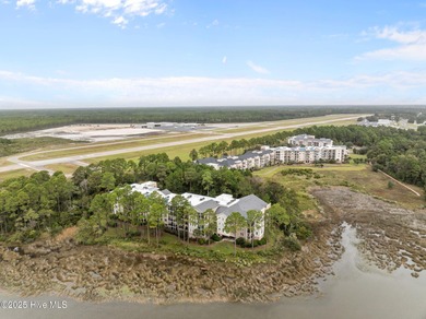 Fourth-floor waterfront condo offering Intracoastal Waterway and