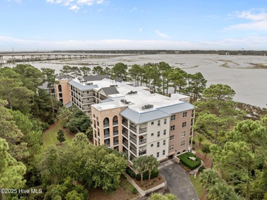Fourth-floor waterfront condo offering Intracoastal Waterway and