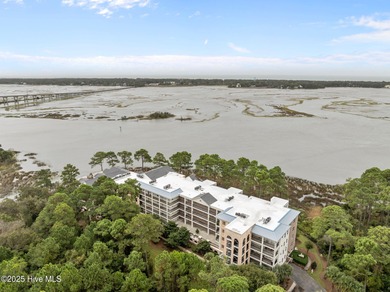 Fourth-floor waterfront condo offering Intracoastal Waterway and