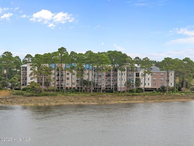 Fourth-floor waterfront condo offering Intracoastal Waterway and