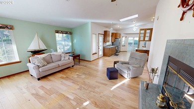 IMMACULATELY maintained home near Harris Beach, and in a quiet - photo 5