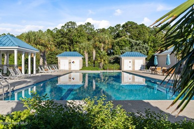 Fourth-floor waterfront condo offering Intracoastal Waterway and