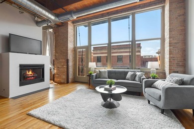 Experience the absolute best of Chicago's vibrant West Loop in - photo 3