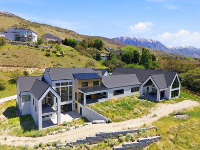 Make your way up a private lane to an exceptional modern estate - photo 5