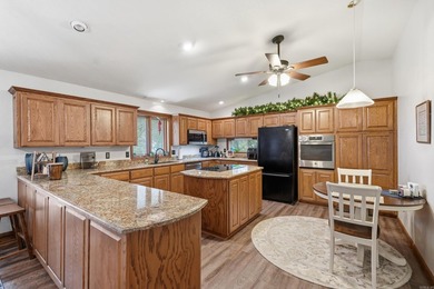 Wake up to breathtaking lake and mountain views with spectacular - photo 12