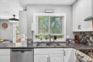 Seller is motivated to find this gorgeous home a new owner, come - photo 12