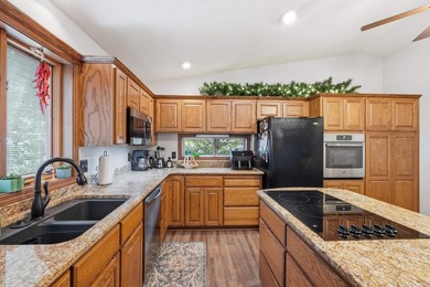 Wake up to breathtaking lake and mountain views with spectacular - photo 14