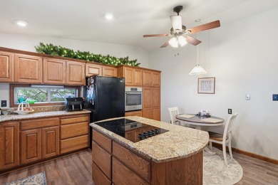 Wake up to breathtaking lake and mountain views with spectacular - photo 15