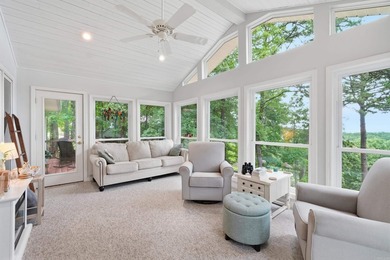 Wake up to breathtaking lake and mountain views with spectacular - photo 19