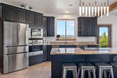 One-of-a-kind equestrian estate. Two homes sitting on two - photo 10