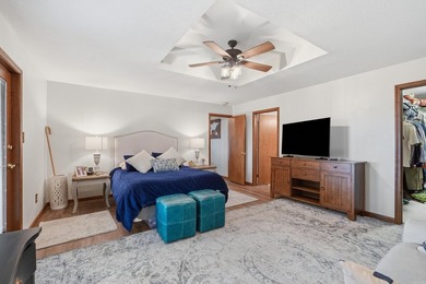 Wake up to breathtaking lake and mountain views with spectacular - photo 22